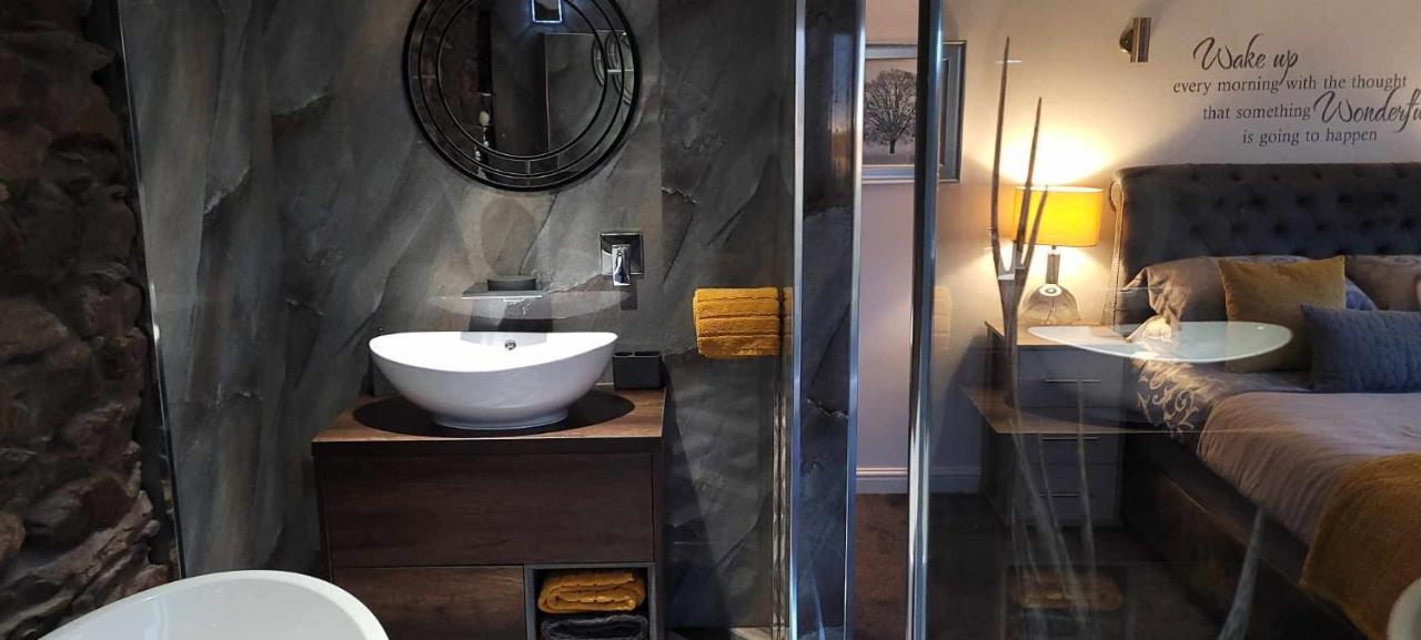 No 7 Boutique Apartment Ulverston Eksteriør bilde